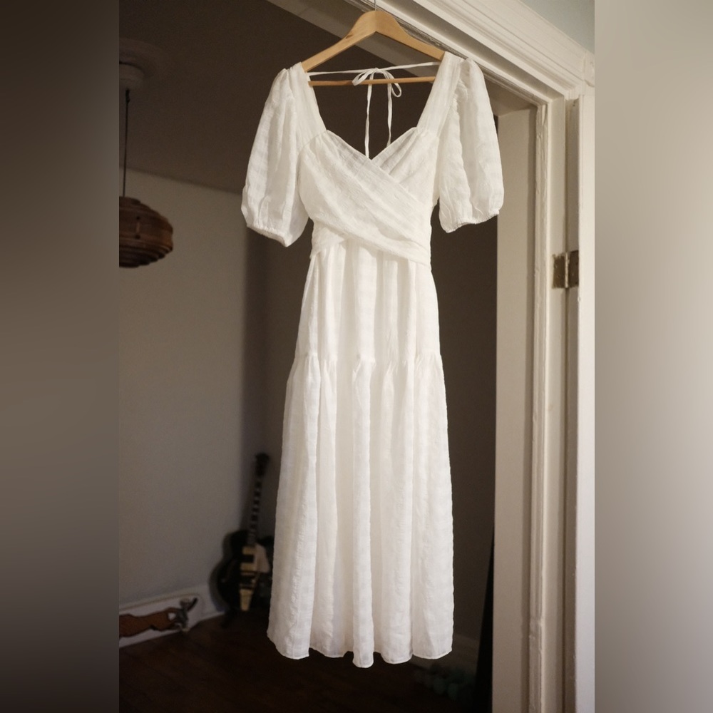 Lulu’s Sweetheart Puff Sleeve Tiered Midi Dress